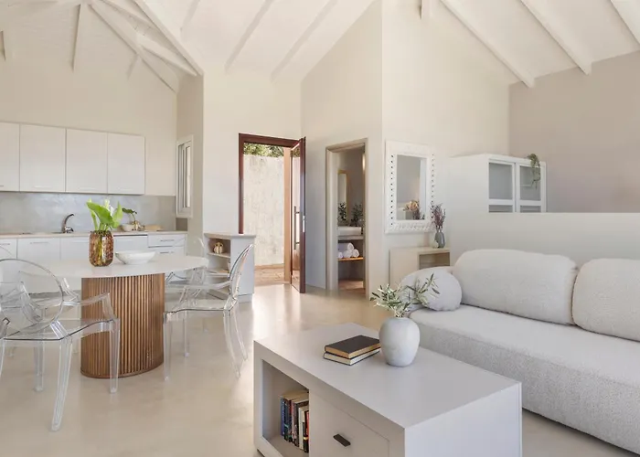 Magganos Sunset Villa *