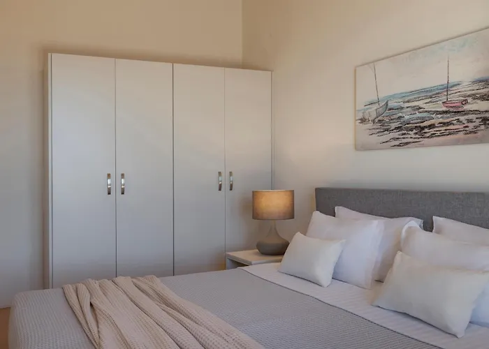 Magganos Sunset Villa *