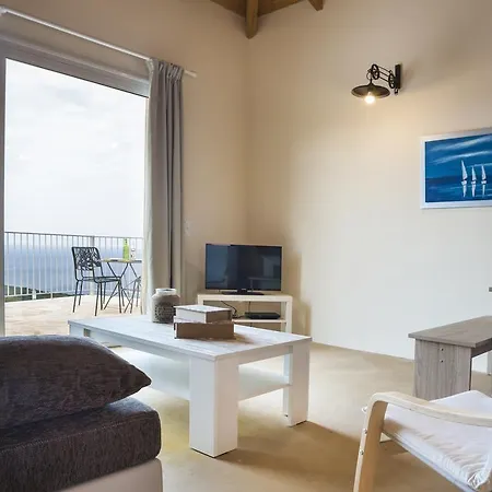 Magganos Sunset Villas *